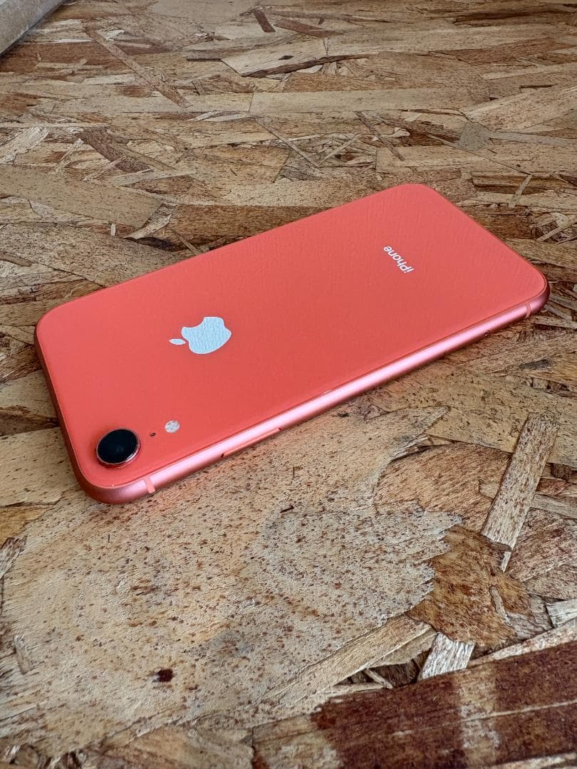 【美品】Apple iPhone XR 128GB コーラル SIMフリー