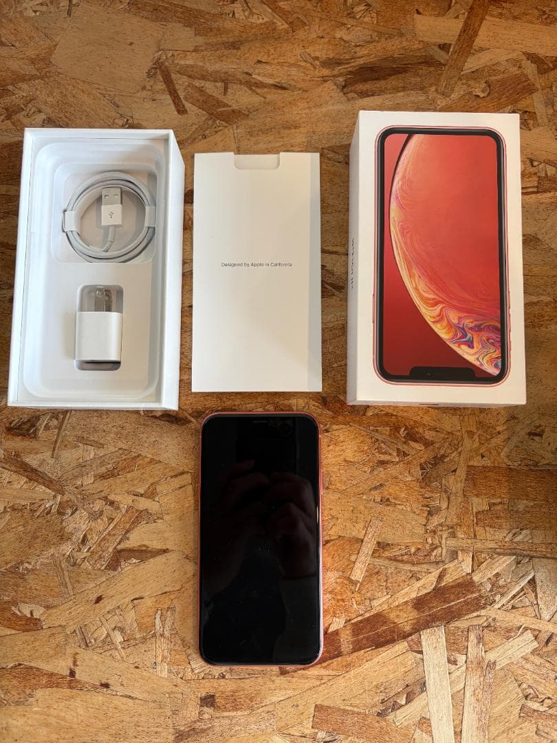 【美品】Apple iPhone XR 128GB コーラル SIMフリー