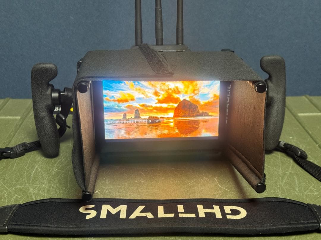 SmallHD 703 Bolt Directors Monitorセット