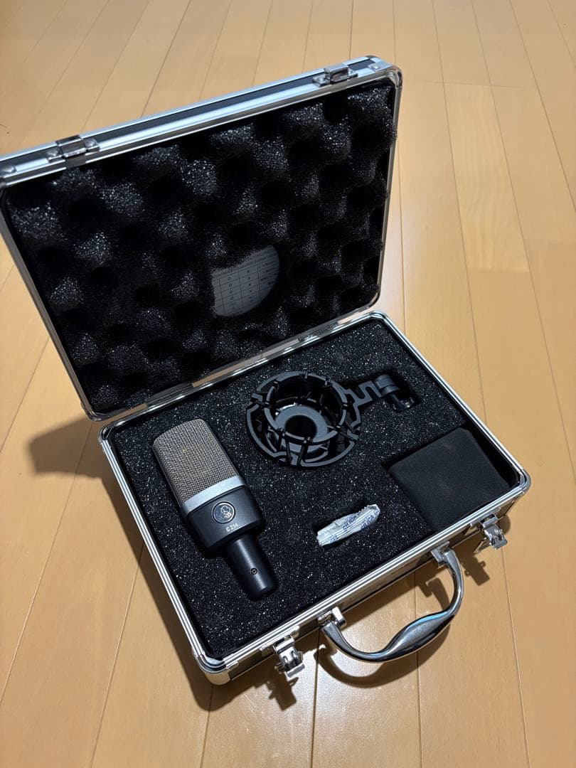(極美品)AKG C214 コンデンサーマイク キャリングケース付