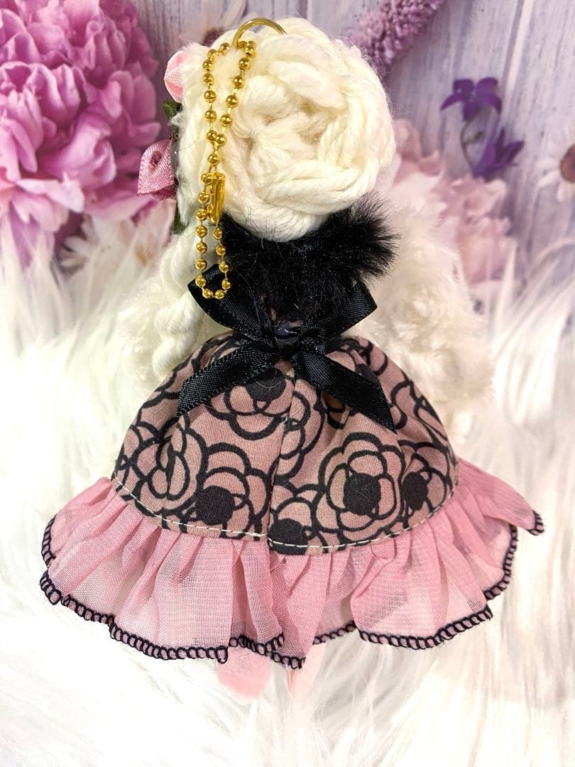 タナトスさん専用❤️カメリア柄❤️ドールチャーム❤️ハンドメイド❤️カントリードール