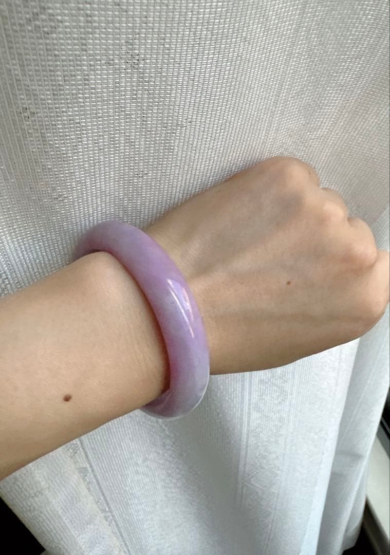 紫翡翠　ラベンダー　ヒスイのバングル