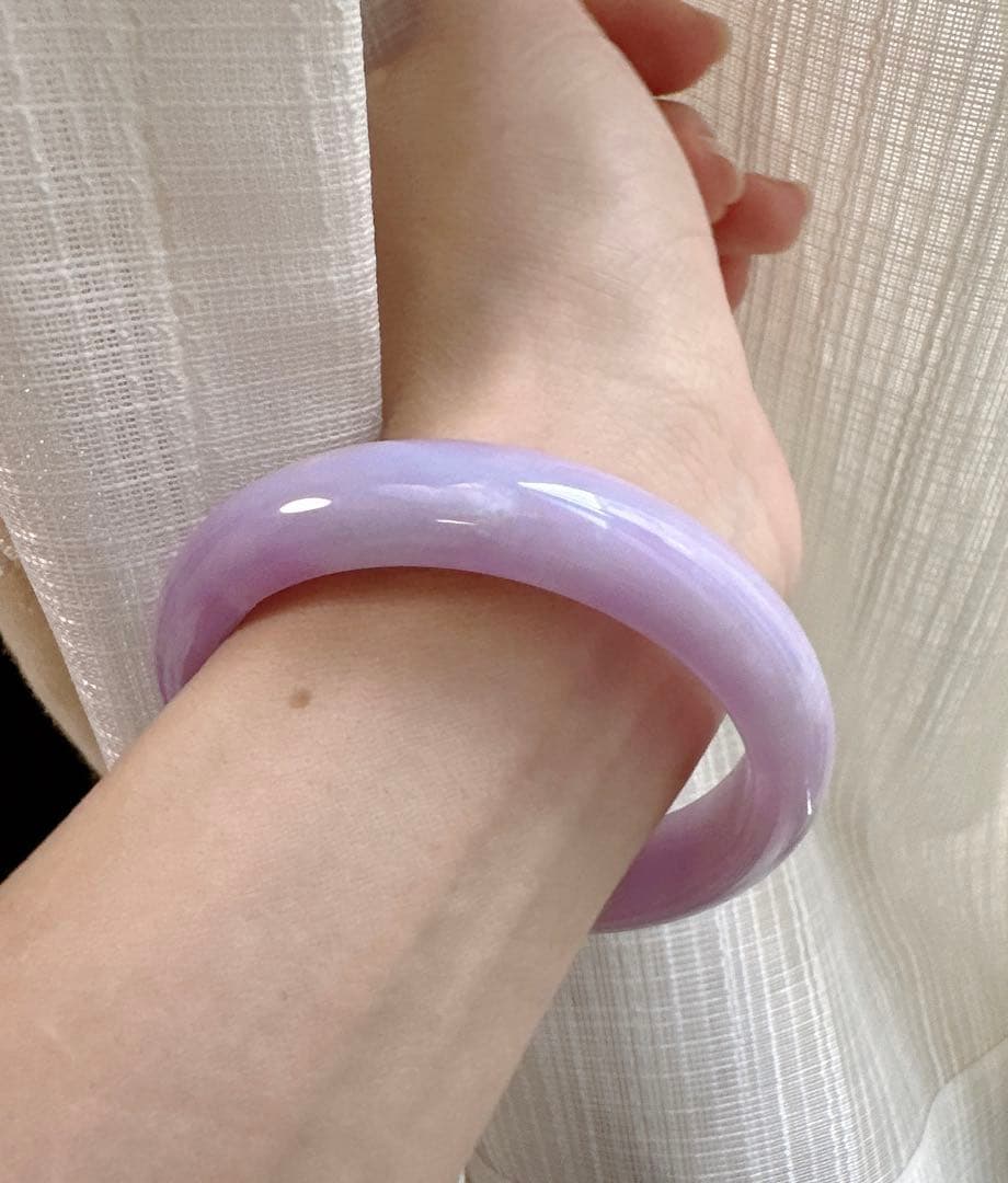 紫翡翠　ラベンダー　ヒスイのバングル