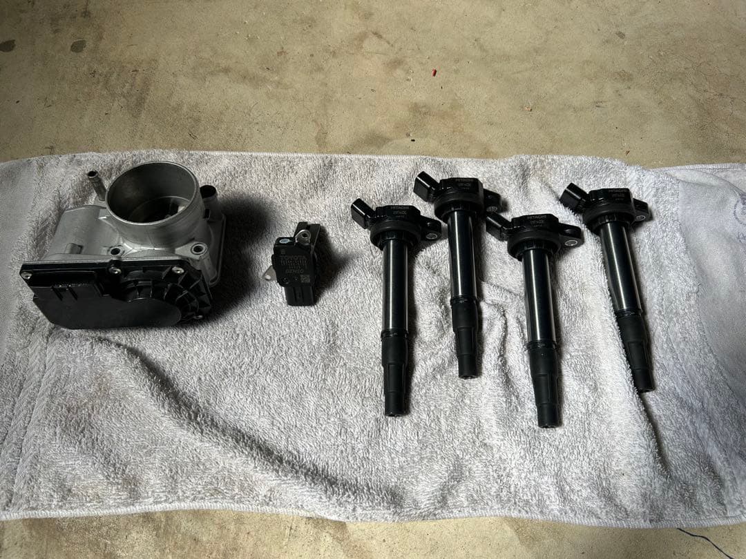 スロットルボディ　エアフローセンサー　イグニッションコイル　セット　トヨタ