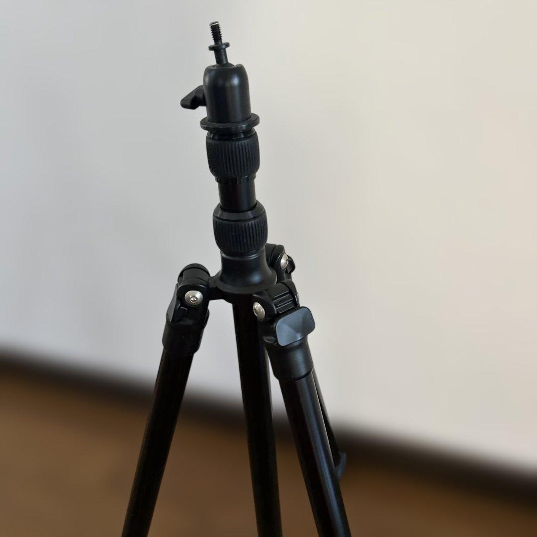 再値下げ‼️Nebula Capsule プロジェクター 本体 三脚付き