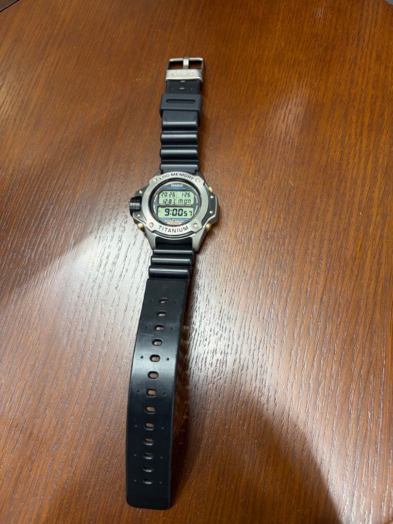 美品 カシオ潜水王DEP-700チタン製ダイバーズウォッチ