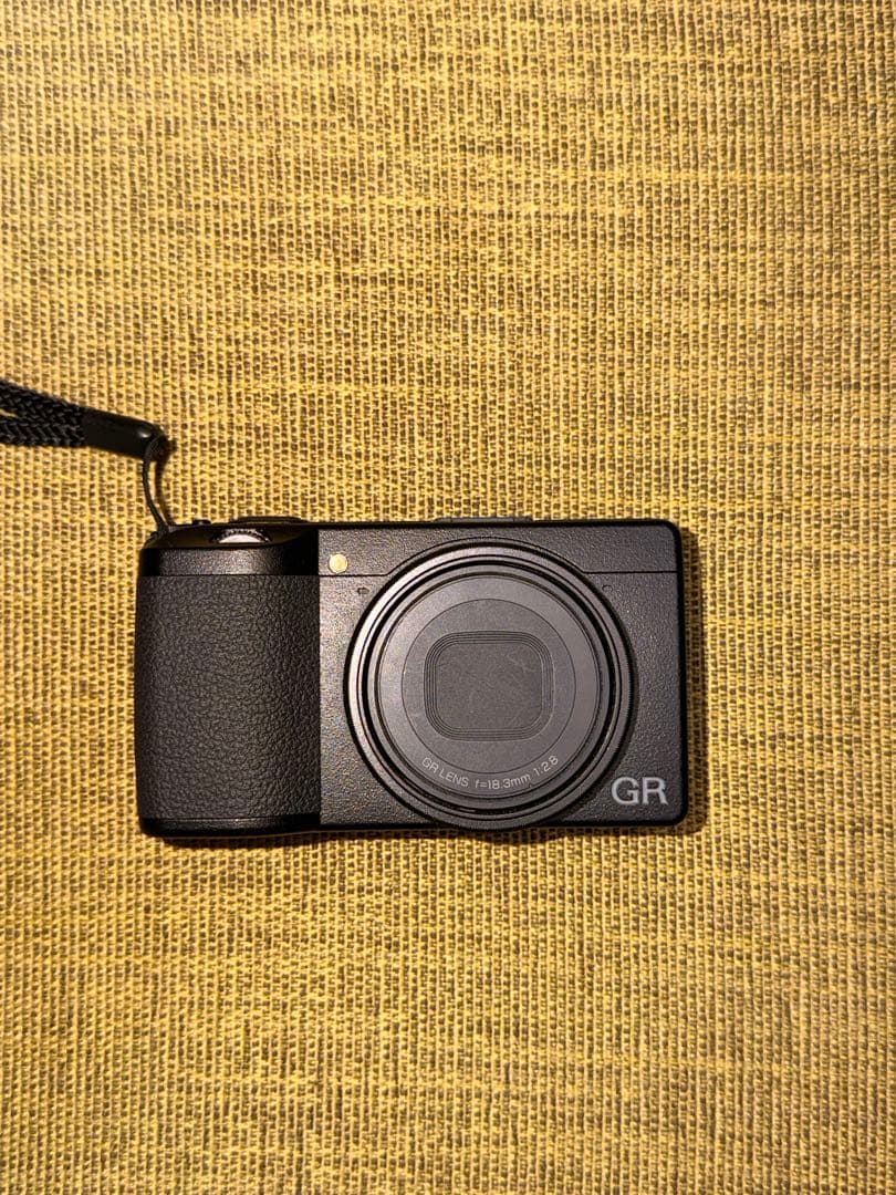 【極美品】RICOH GR III（ショット数7451回）TENBAケース付
