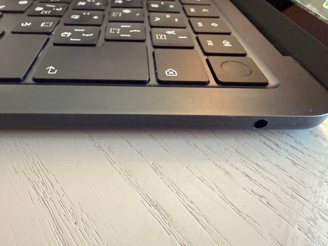 MacBookAirM2 13インチ2022 256GB、箱&ケーブル付