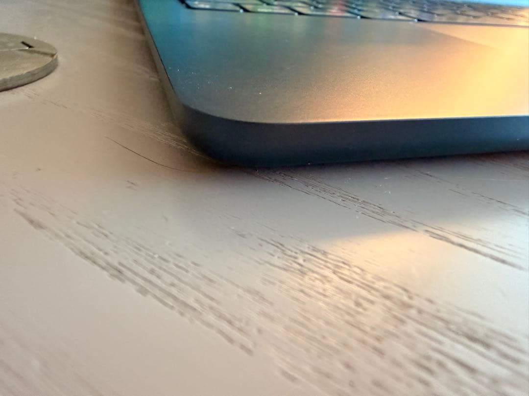 MacBookAirM2 13インチ2022 256GB、箱&ケーブル付