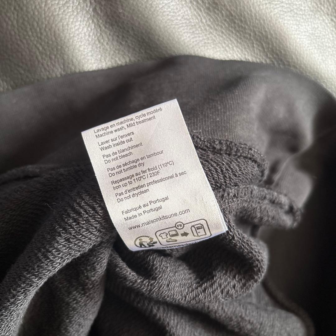 MAISON KITSUNÉ ブラックパーカー サイズＭ