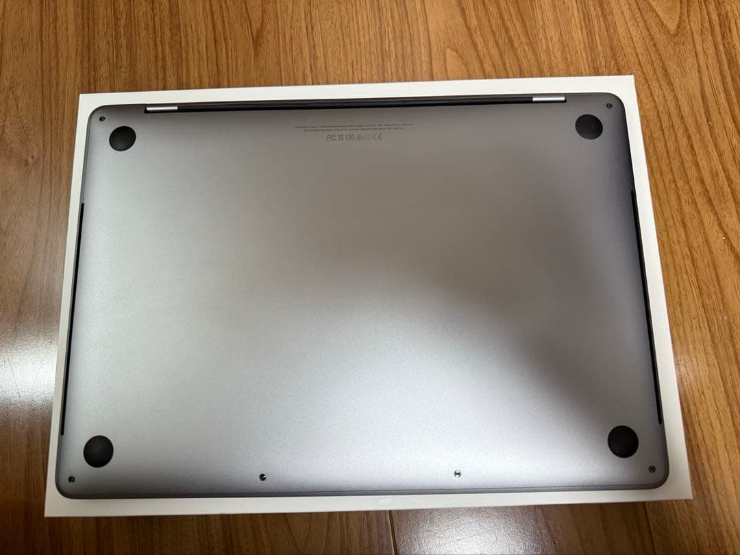 Apple MacBook Pro 13インチ, 2017