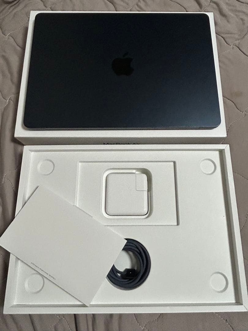 Apple MacBook 13.6インチ M2 8GB