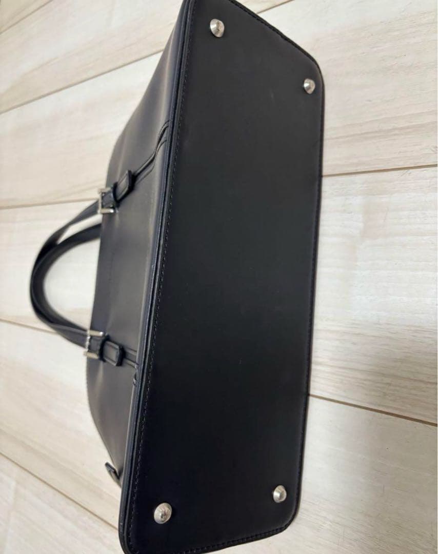 お値下しました。BURBERRY ハンドバッグ レザー レディース　（未使用）