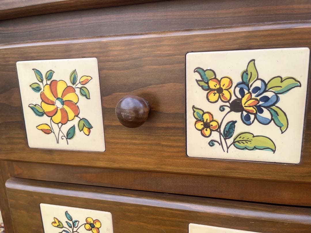 北欧 昭和レトロ 花柄タイル 木製チェスト 4段 箪笥 カントリー アンティーク