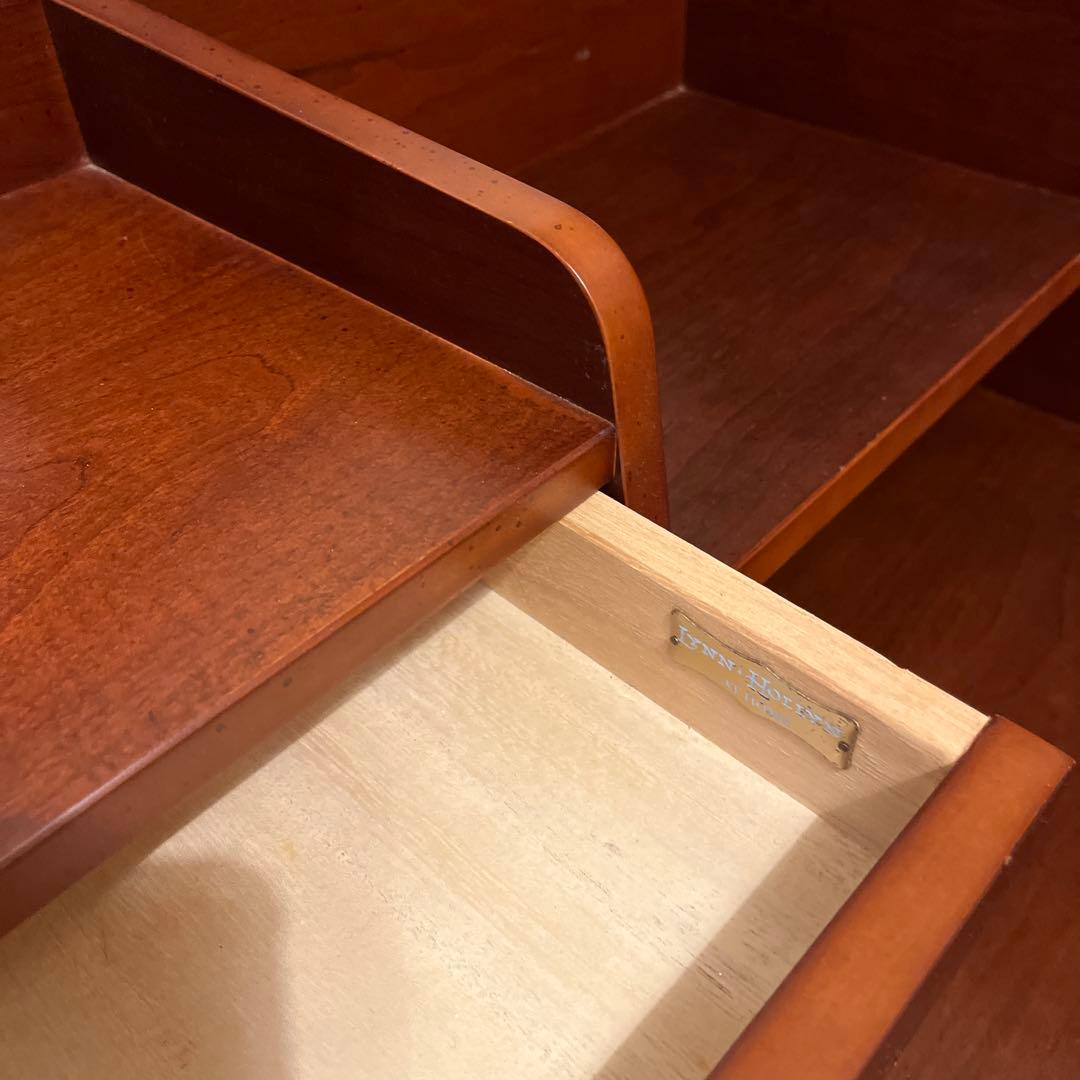 ◆リン・ホーリン社 ◆学習デスク◆コンセント二口付き