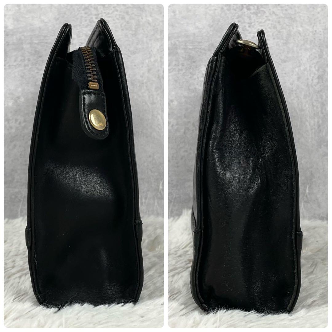 美品 GIANNI VERSACE レザー クラッチバッグ エンボス ファスナー