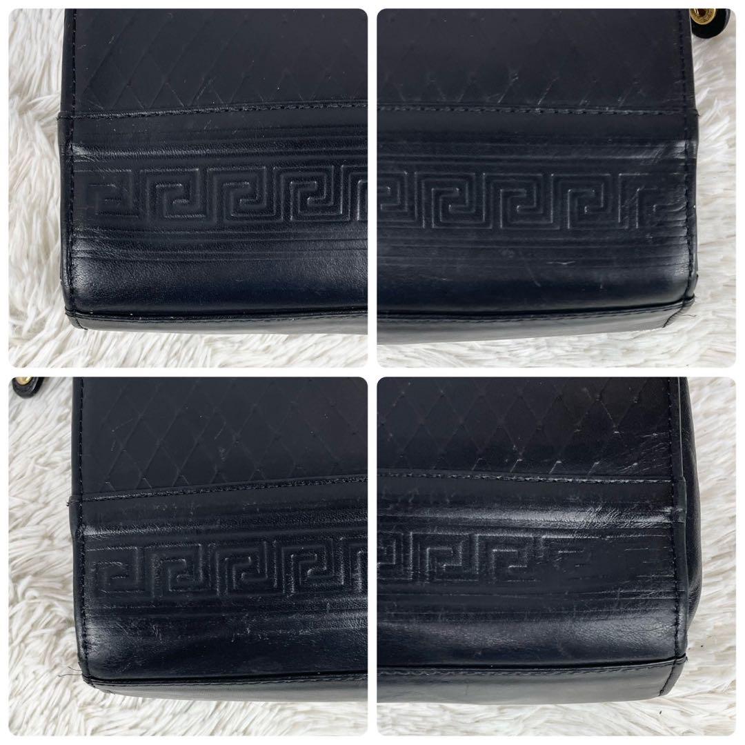 美品 GIANNI VERSACE レザー クラッチバッグ エンボス ファスナー