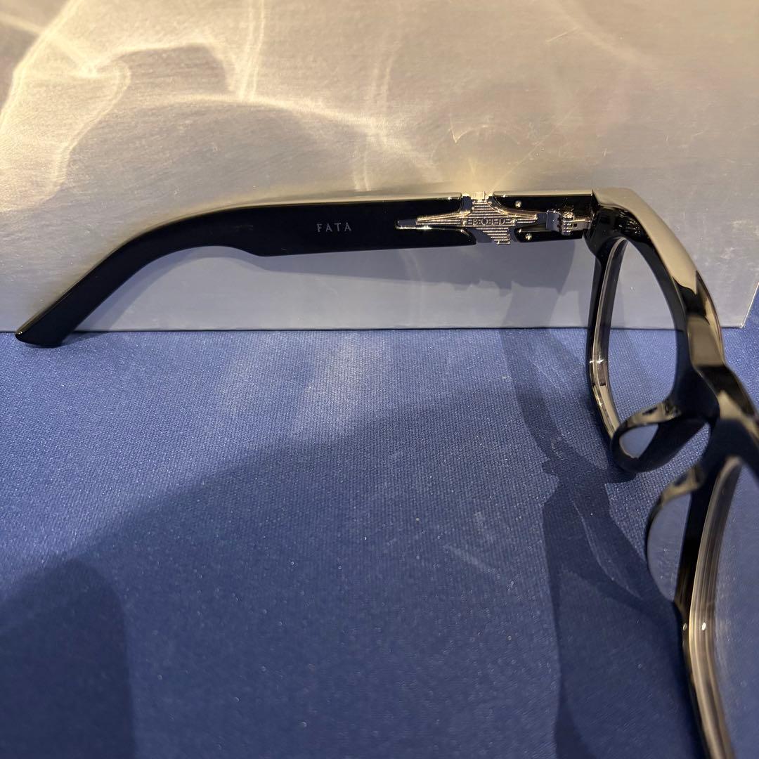 小物 GENTLE MONSTER BOLD FATA01