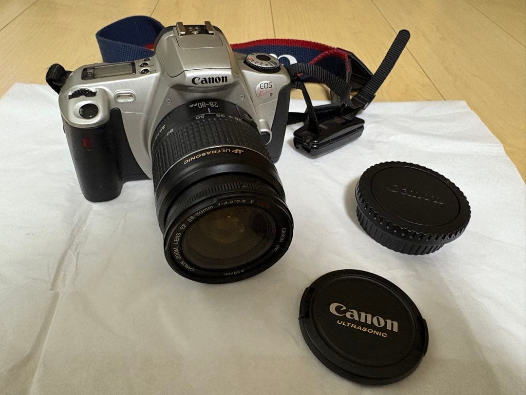 最終値下げCanon EOS Kiss III 一眼レフカメラダブルズームキット