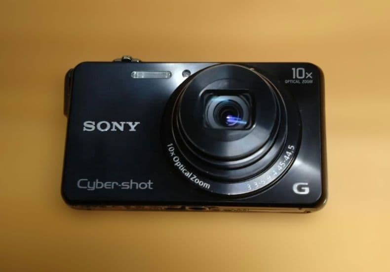 ソニー　DSC-WX220　ケース付き