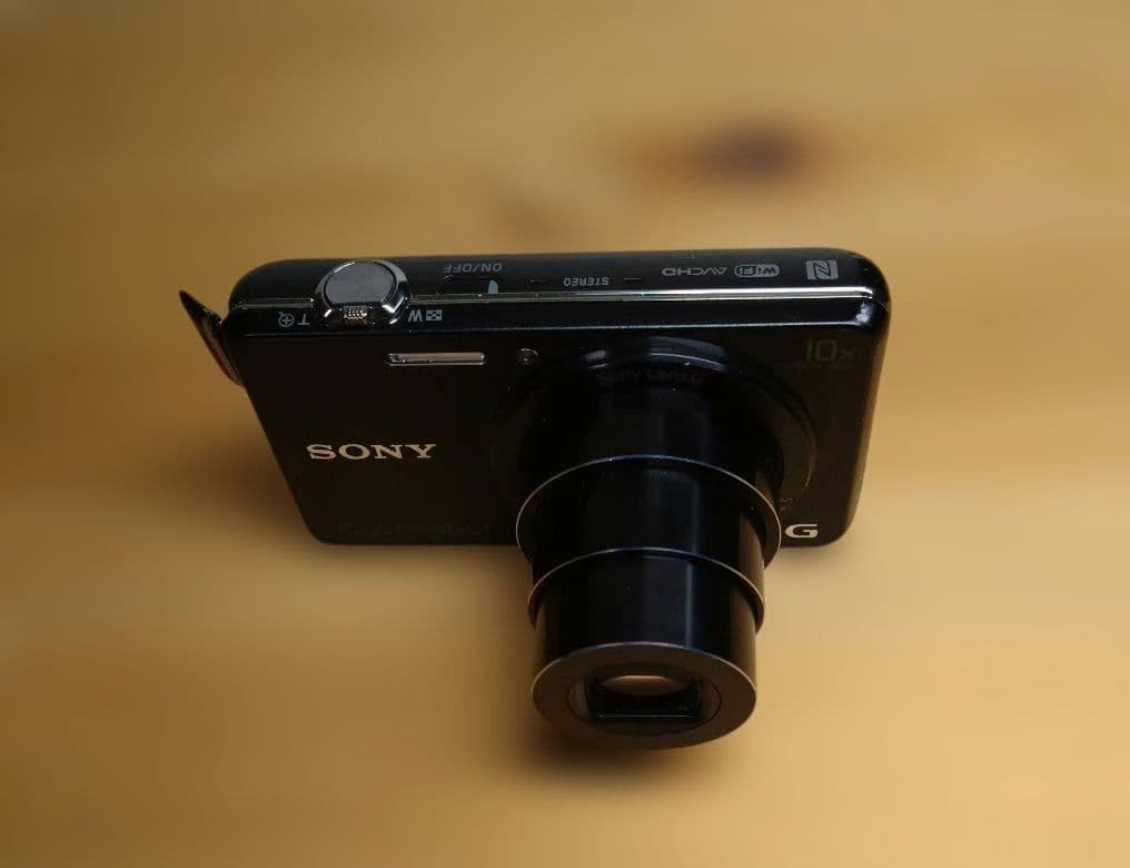 ソニー　DSC-WX220　ケース付き