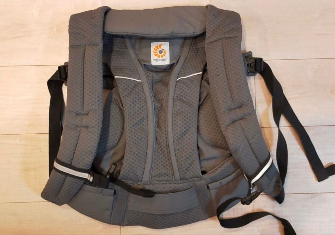 エルゴベビー 抱っこ紐 グレー メッシュ　オムニブリーズ　グラファイトグレー