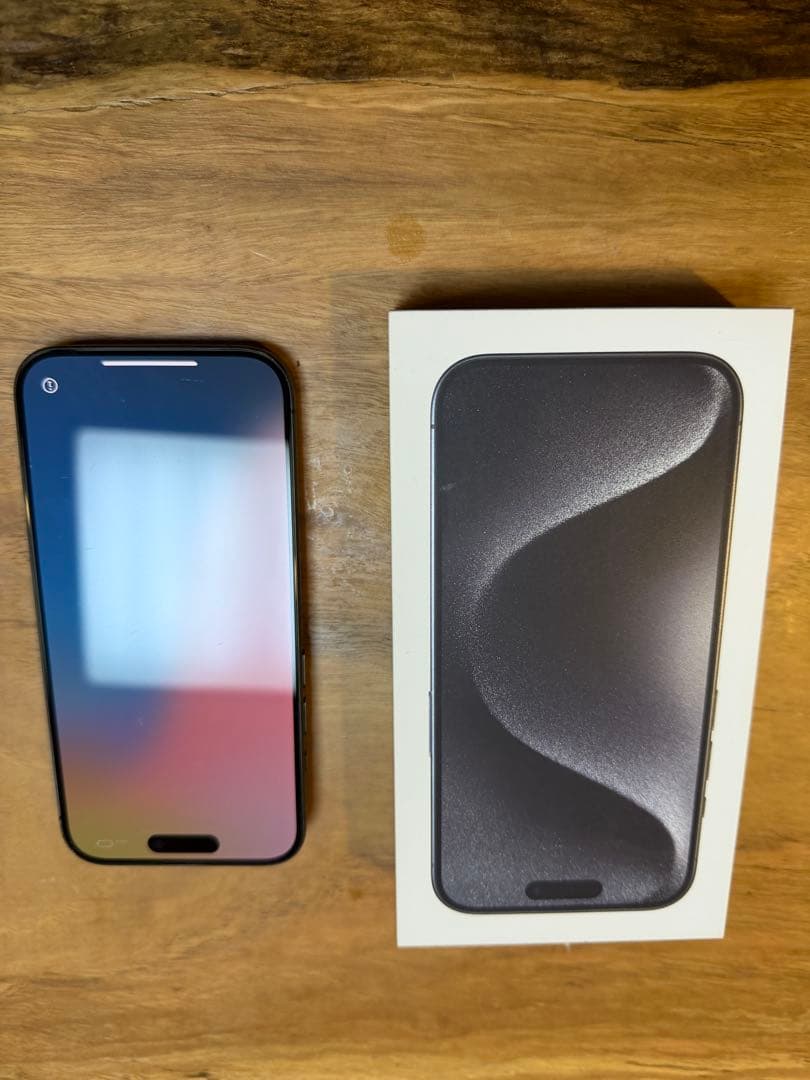 Apple iPhone 15 Pro ブラックチタニウム128GB