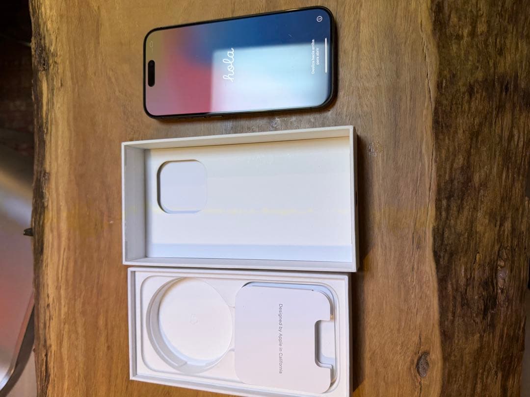 Apple iPhone 15 Pro ブラックチタニウム128GB