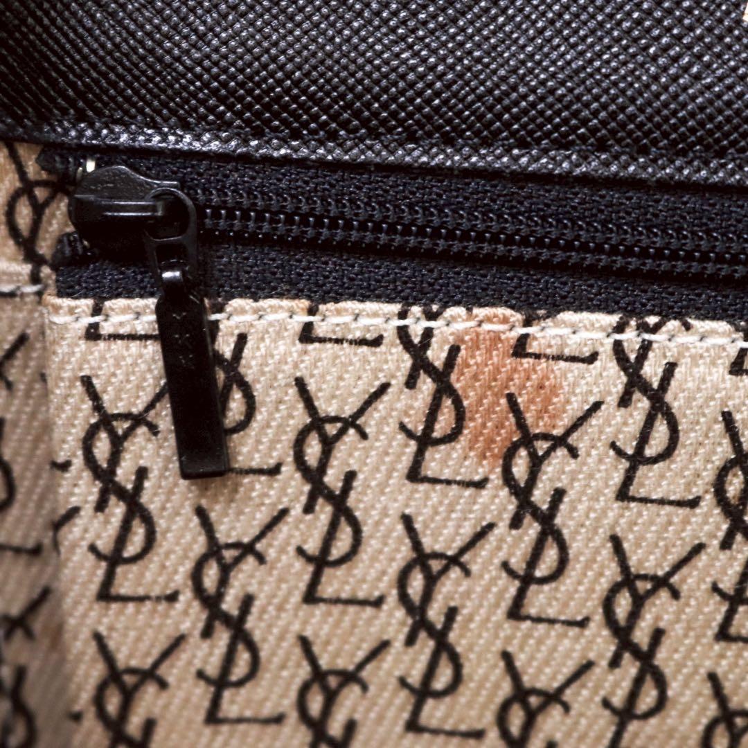 箱付き イヴサンローラン　カサンドラロゴ　クラッチバッグ　サフィアーノ　レザー