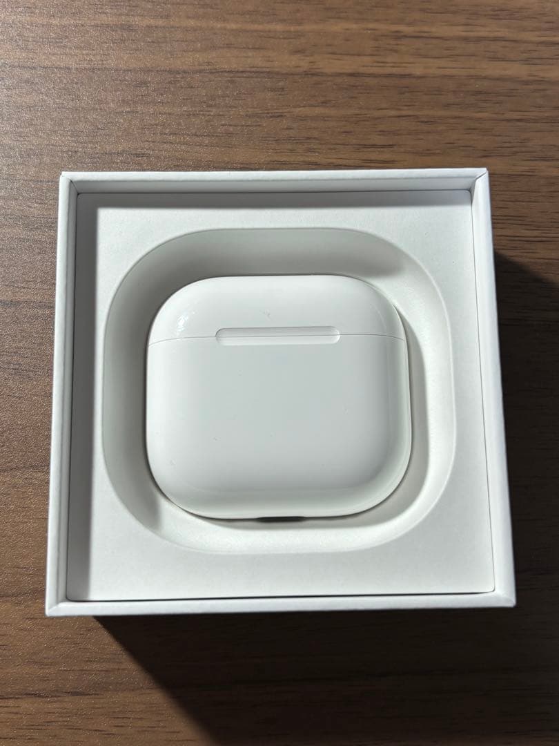 即購入⭕️ 美品✨AirPods 4 本体 アクティブノイズキャンセリング