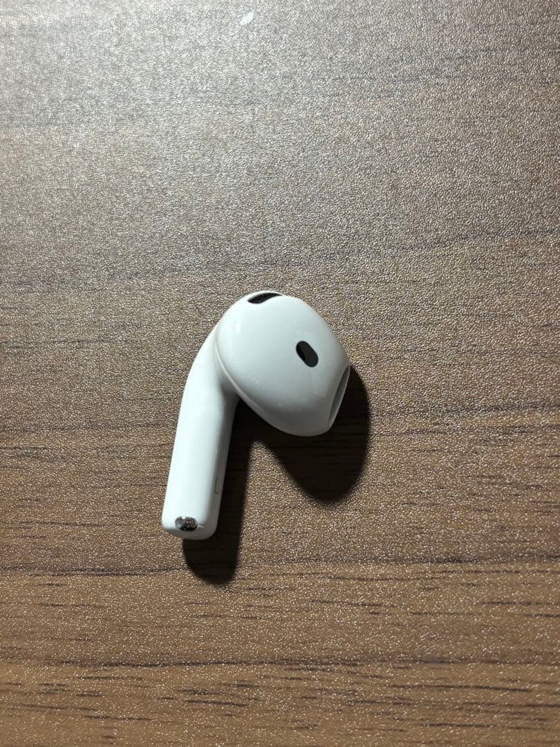 即購入⭕️ 美品✨AirPods 4 本体 アクティブノイズキャンセリング