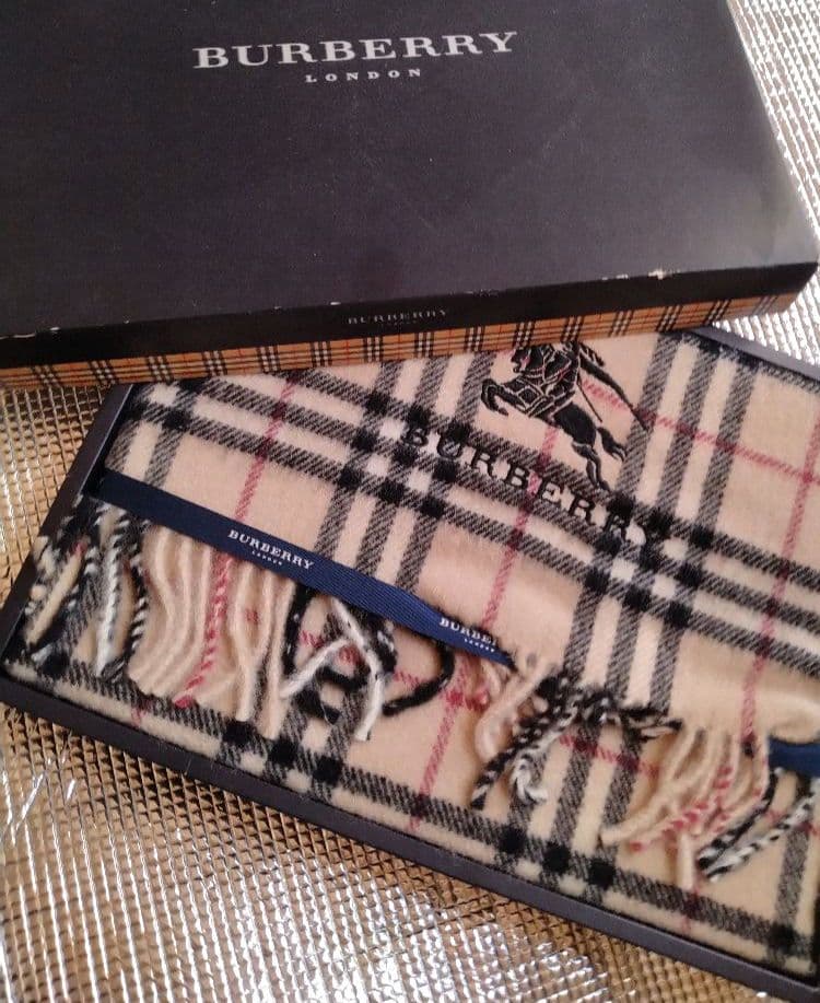 未使用 バーバリー チェック柄 ウールブランケット 西川産業 ひざ掛け