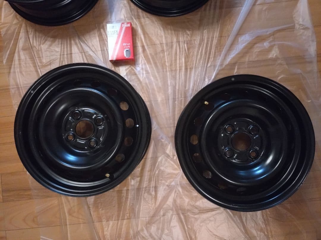 トヨタ ヤリス 純正ホイール ホイールキャップ ナット セット