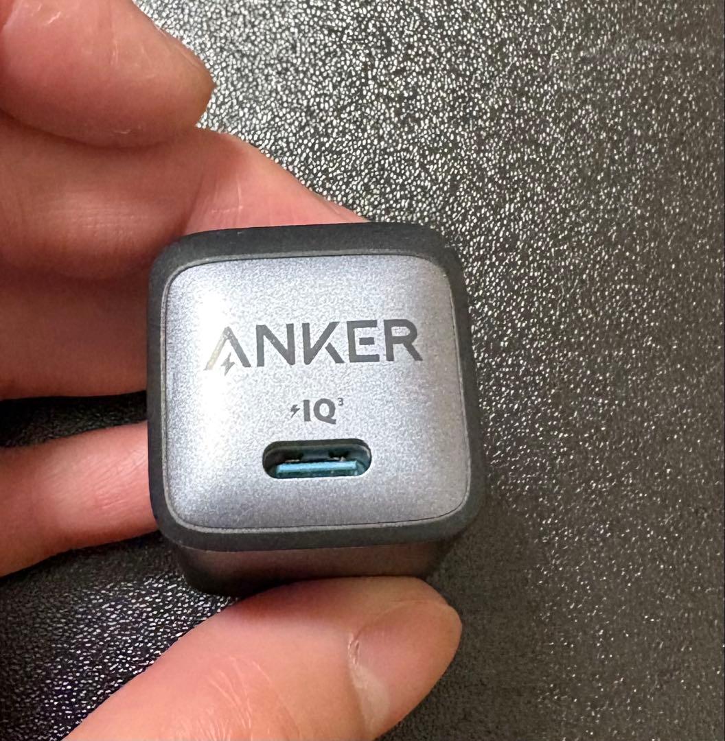 Apple iPhone SE 64GB ホワイト 本体