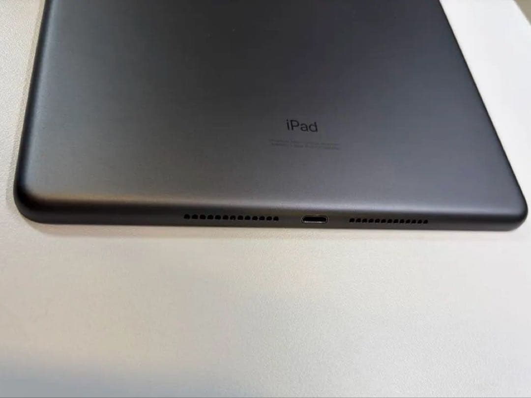 Apple iPad 第7世代　スペースグレー