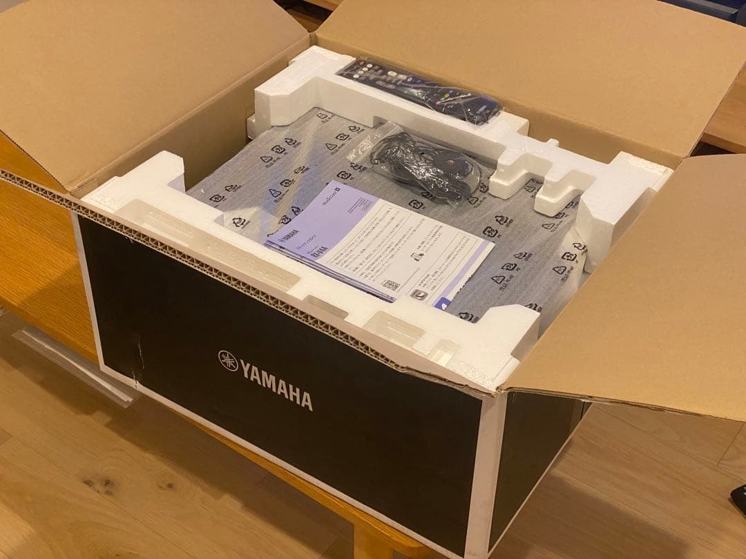 YAMAHA RX-V4A　5.1ch AVアンプ