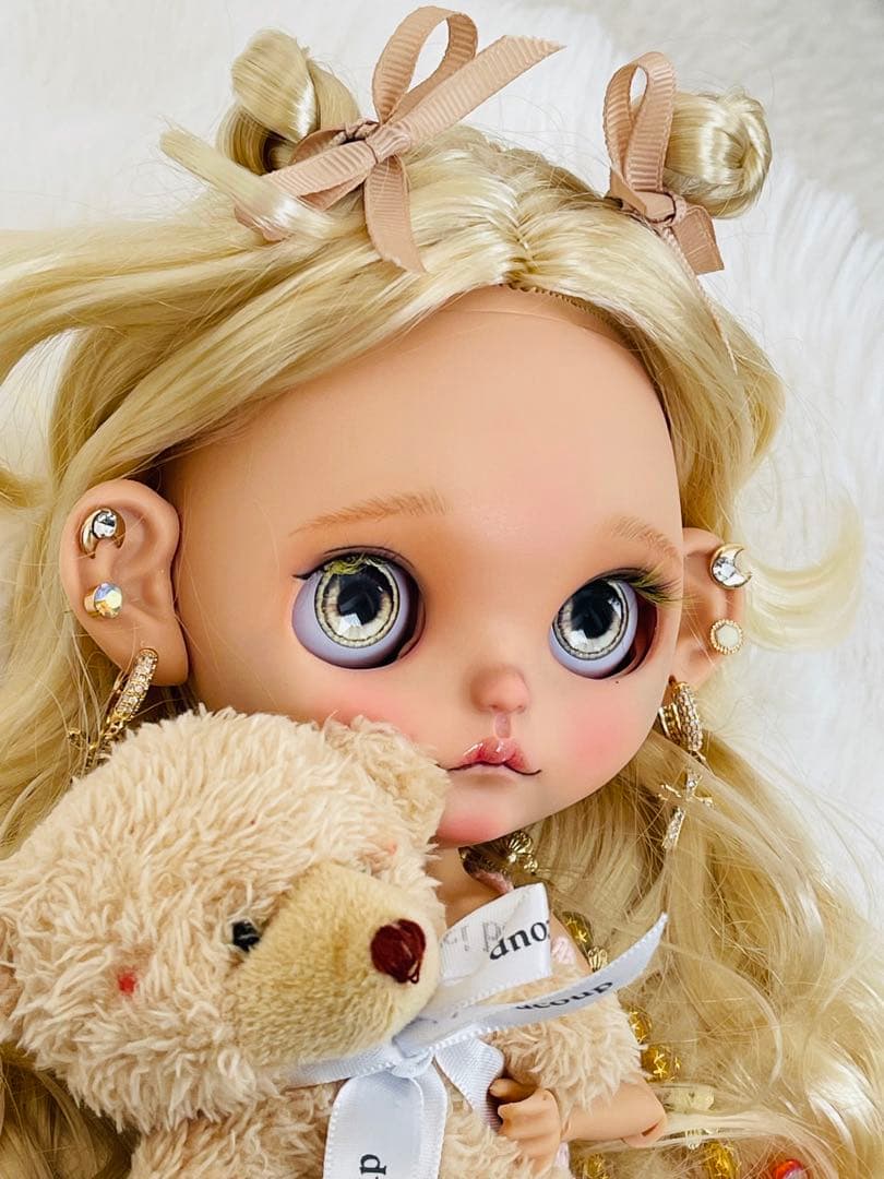 ー専用ー　アイシードールカスタム　レア！褐色のお姫♡ハムハム口♡ピアスつけ耳♡