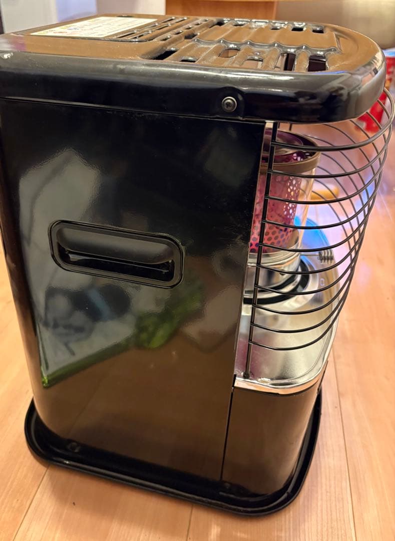 コンパクト自然通気形開放式石油ストーブ