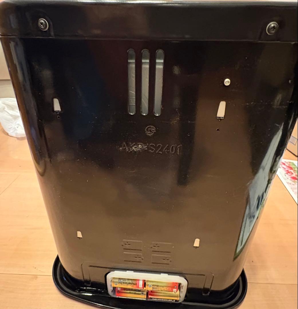 コンパクト自然通気形開放式石油ストーブ