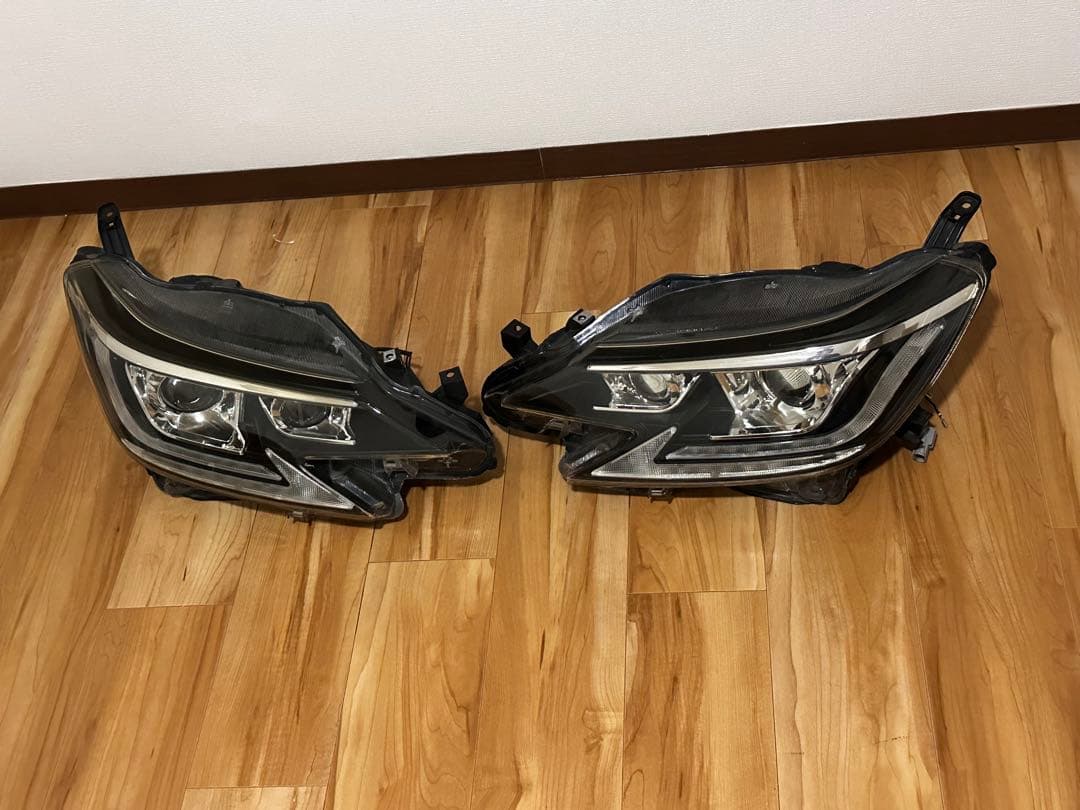 き*ち様 トヨタ マークX 中期後期 ヘッドライト 二眼 GRX130 シーケン