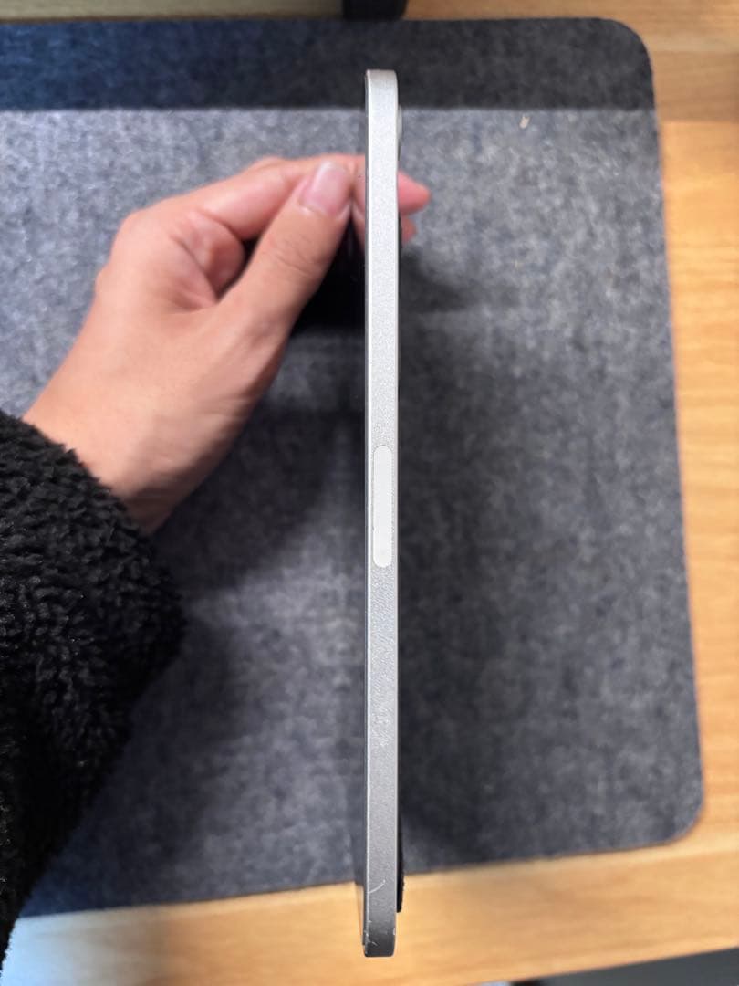 iPad mini 6 64GB スターライト +MOFTスタンド・ストラップ付