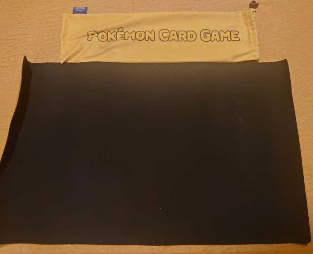 ポケモン カードゲーム ラバープレイマット 韓国限定 メタモン ピカチュウ