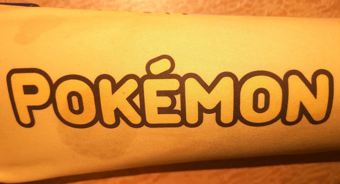 ポケモン カードゲーム ラバープレイマット 韓国限定 メタモン ピカチュウ