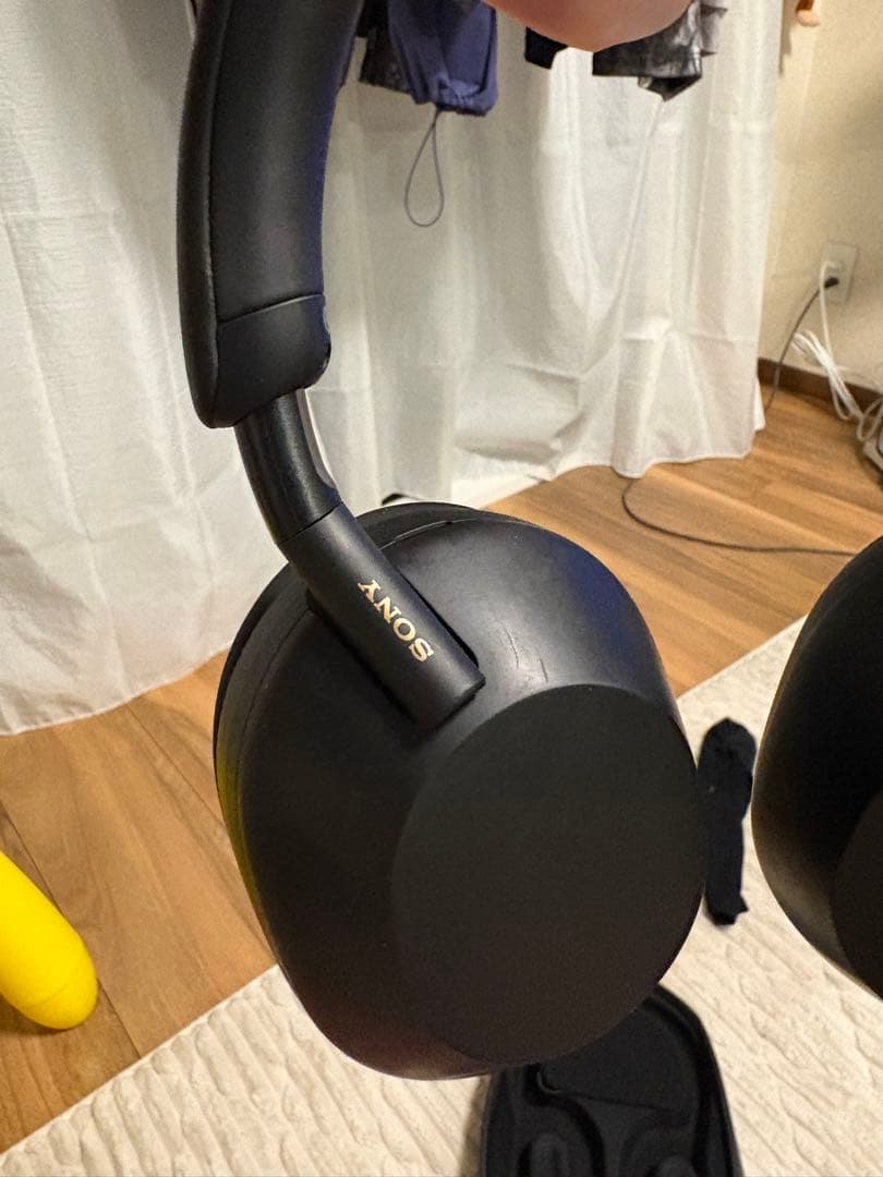 SONY ワイヤレスヘッドホン ケース付き　WH-1000XM5
