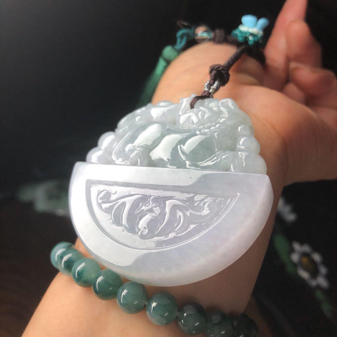 本翡翠　氷潤レトロ風貔貅、蝙蝠