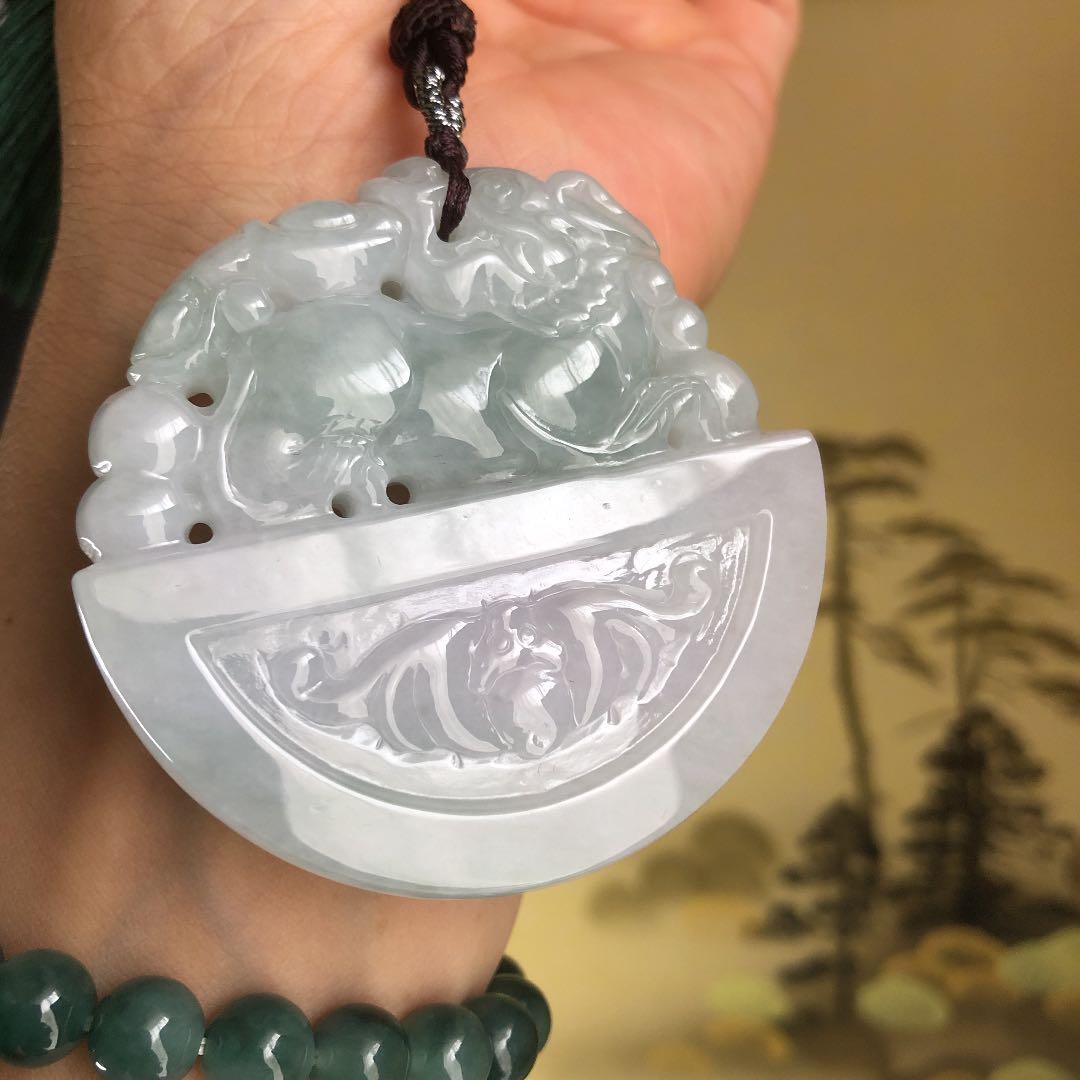 本翡翠　氷潤レトロ風貔貅、蝙蝠