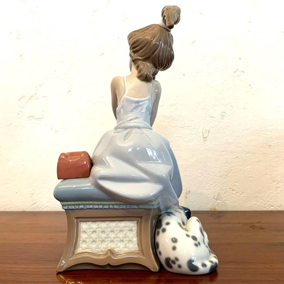 【箱付き美品】リヤドロ(LLADRO)　『大事な電話』 #5466