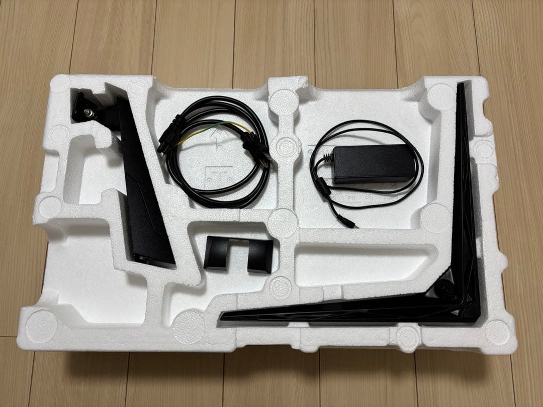 MSI MAG ARTYMIS 242C 湾曲ゲーミングモニター