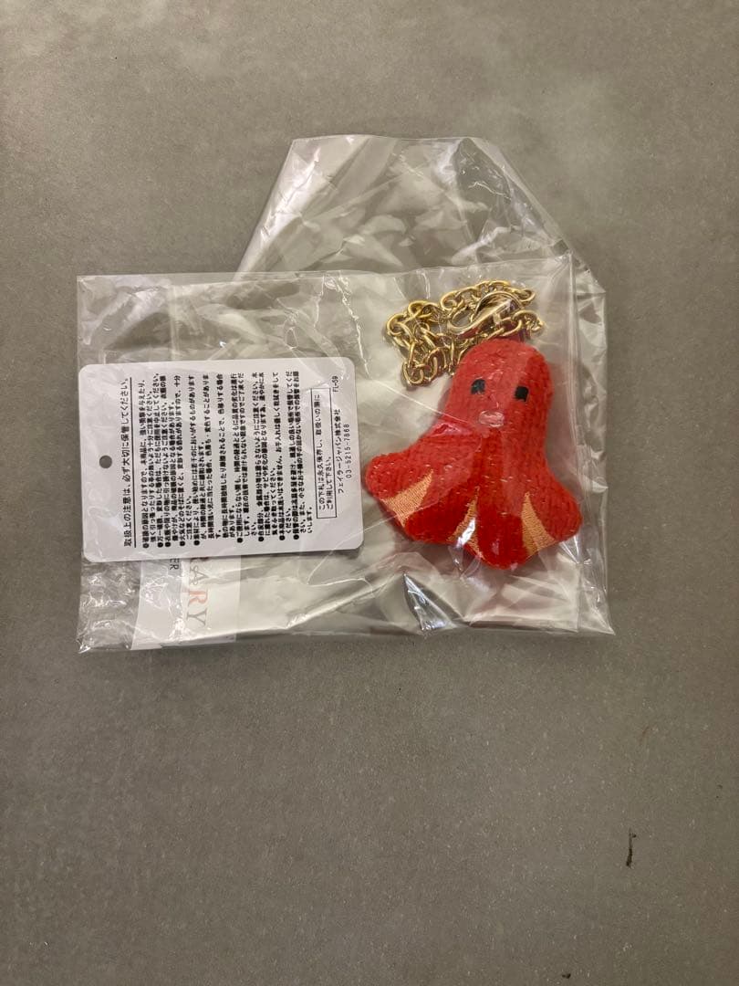 FILLER ハンカチ 2枚とチャーム1個セット