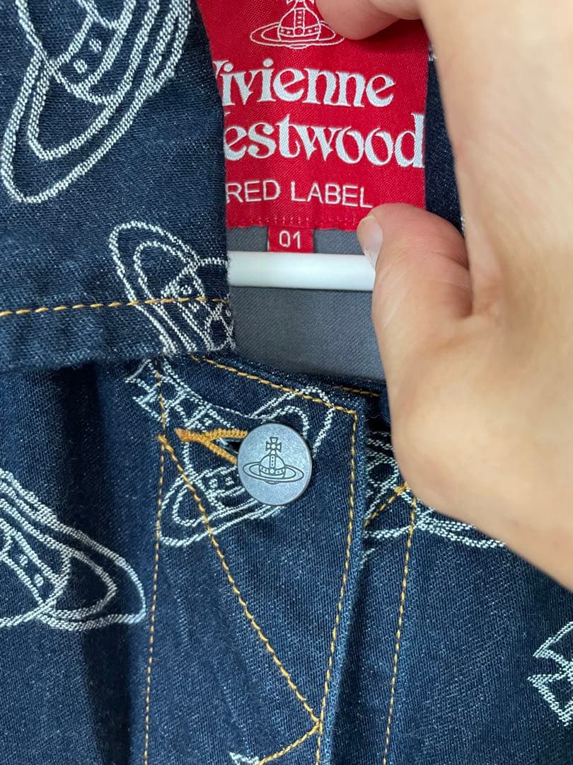 海外のお客様もwelcome！ビビアンウエストウッドRED labelＧジャン